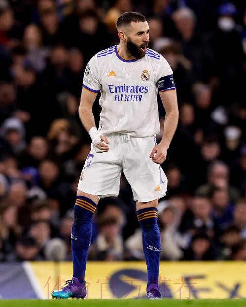 马卡:本泽马想评估身体状况决定是否续约皇马 马卡:本泽马想评估身体状况决定是否续约皇马